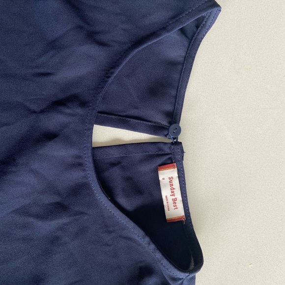 New Aritzia Blouse - Picture 6 of 8